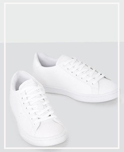 zapatos blancos